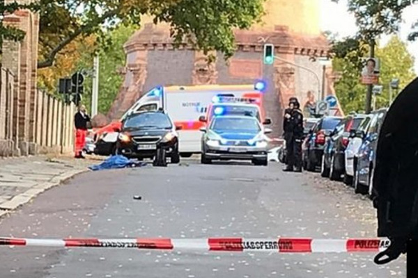 Almanya'da Silahlı Saldırı 2 Ölü
