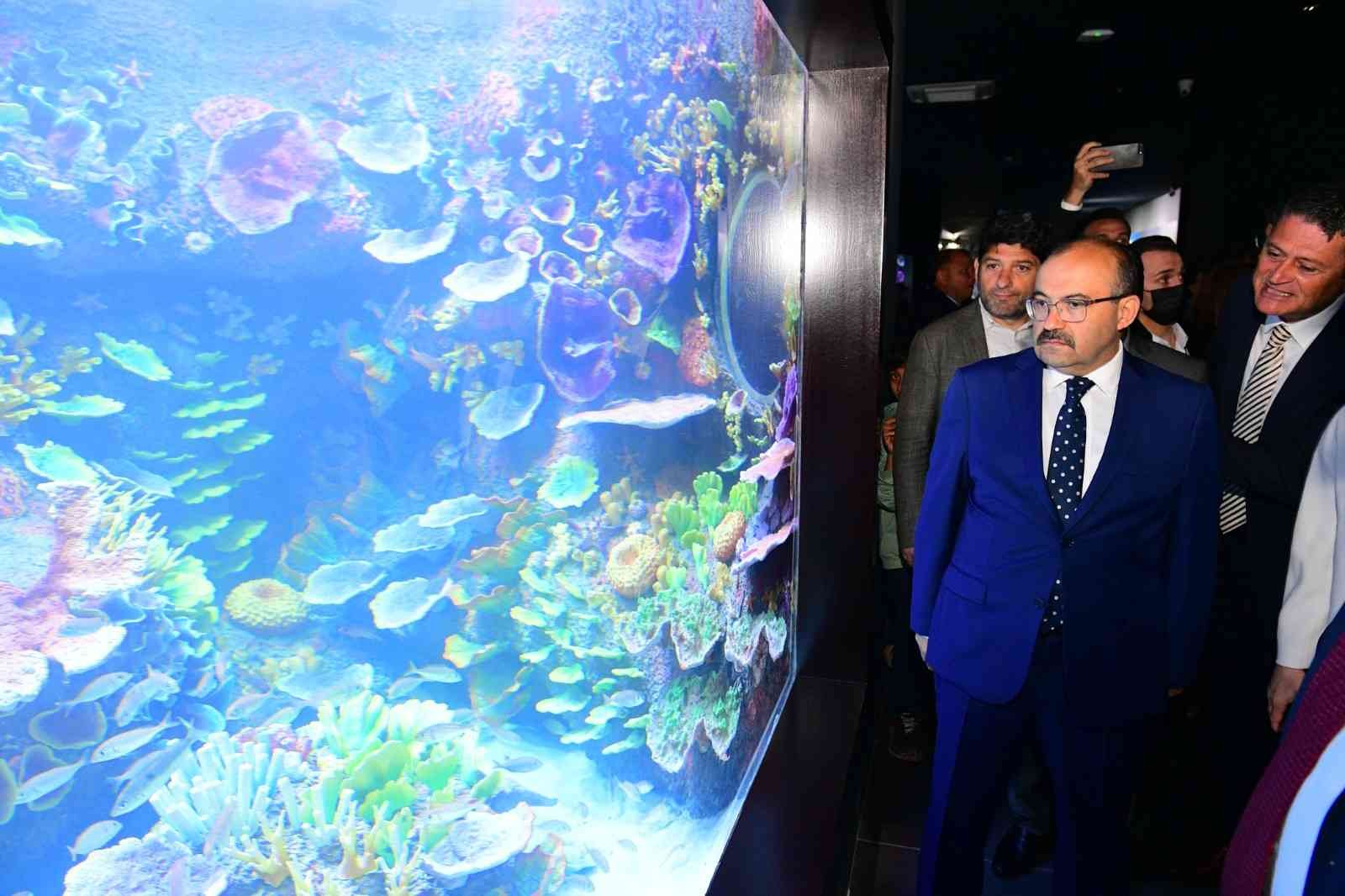 Dünyada Tünel İçerisinde İnşa Edilen İlk Akvaryum Trabzon’da Açıldı
