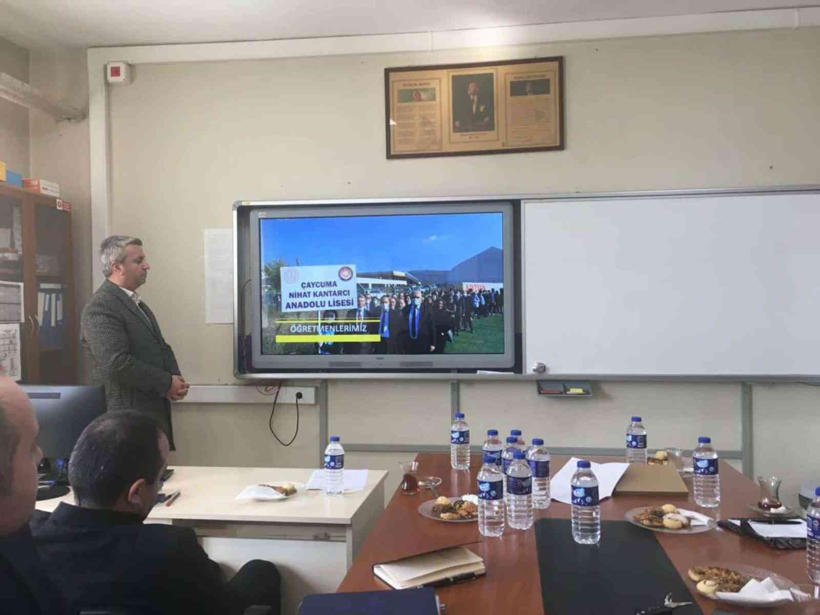İlçe Milli Eğitim Müdürü Başkanlığında Okul Müdürleri İstişare Toplantısı Yaptı