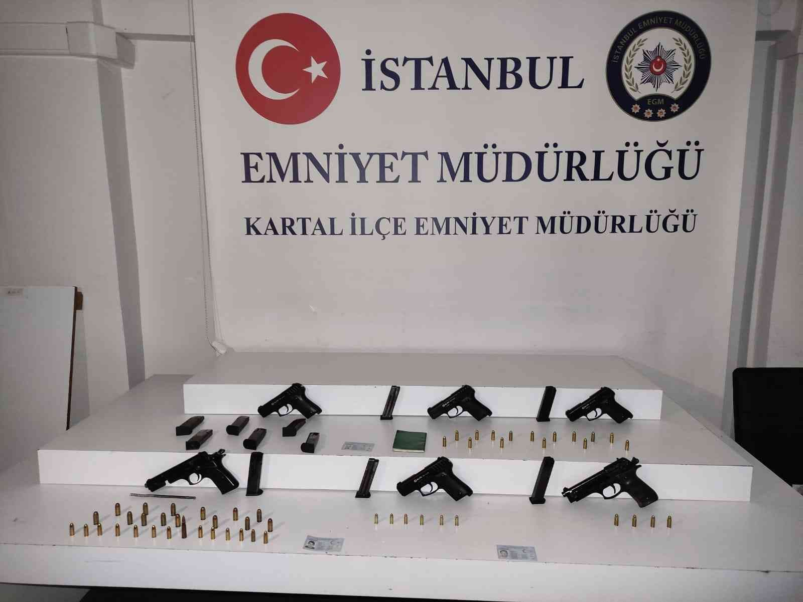 İstanbul’da Yasa Dışı Silah Ticareti Operasyonu: 4 Gözaltı