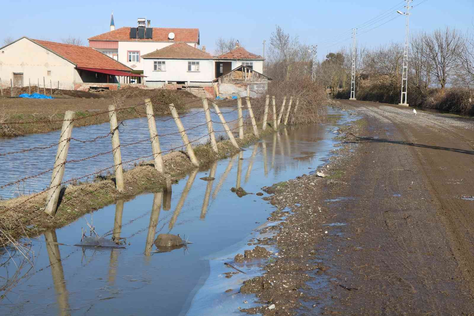 Sular Altında Kalan Tarım Arazileri Havadan Görüntülendi