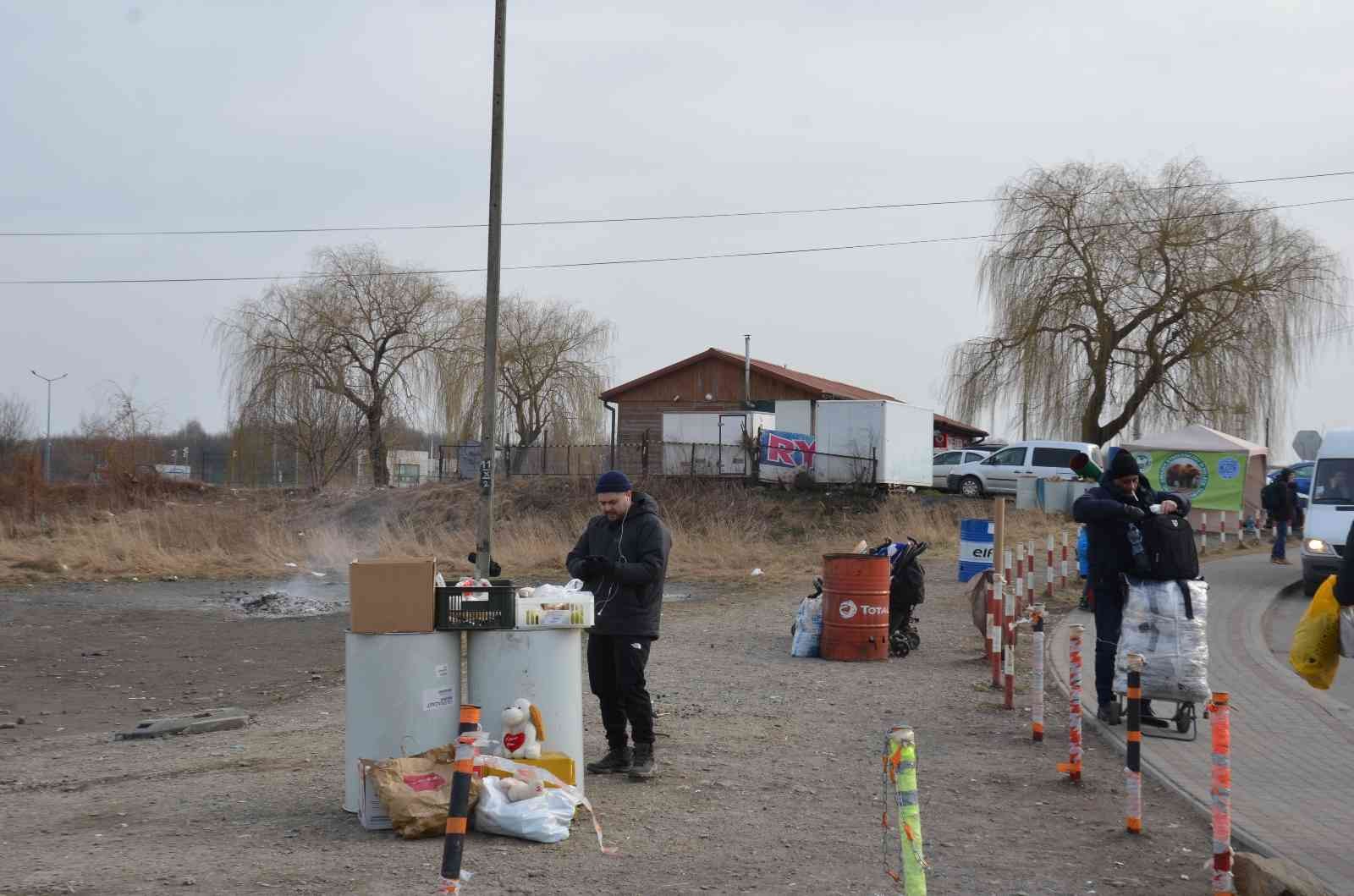 Ukraynalı Sığınmacıların Polonya’daki Medika Sınırı Kapısı’ndan Geçişleri Sürüyor