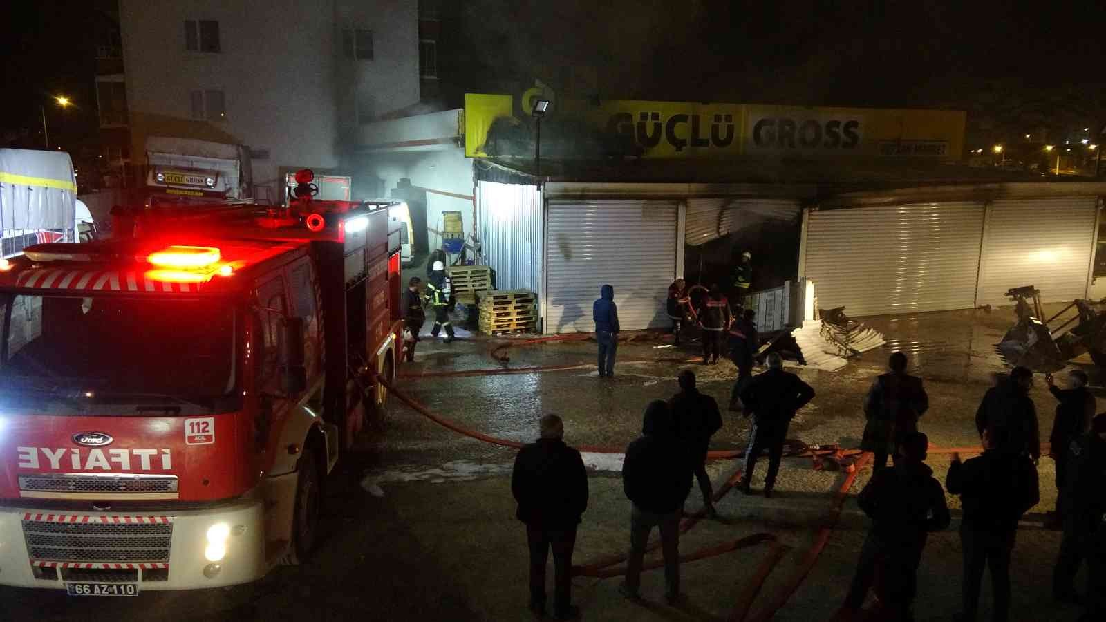 Yozgat’ta Markette Çıkan Yangın Korkuttu